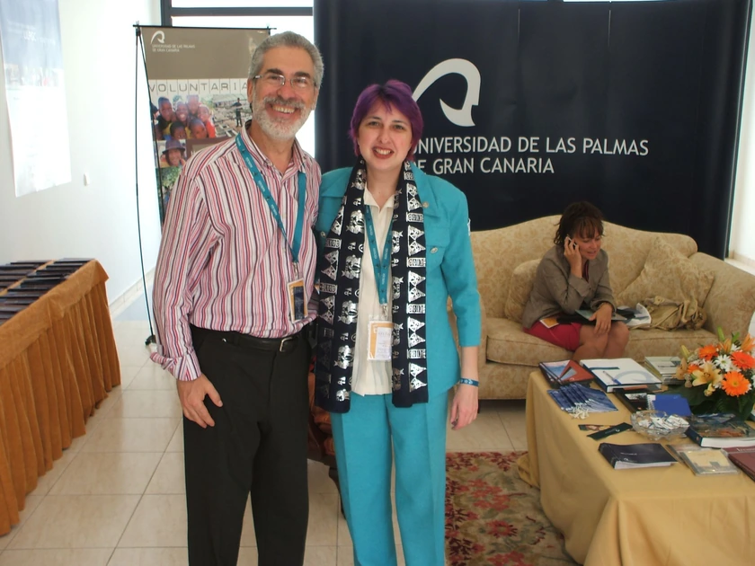 Sonia Olga López Alfaro. Fuerteventura: Con José Regidor García, exrector de la ULPGC.